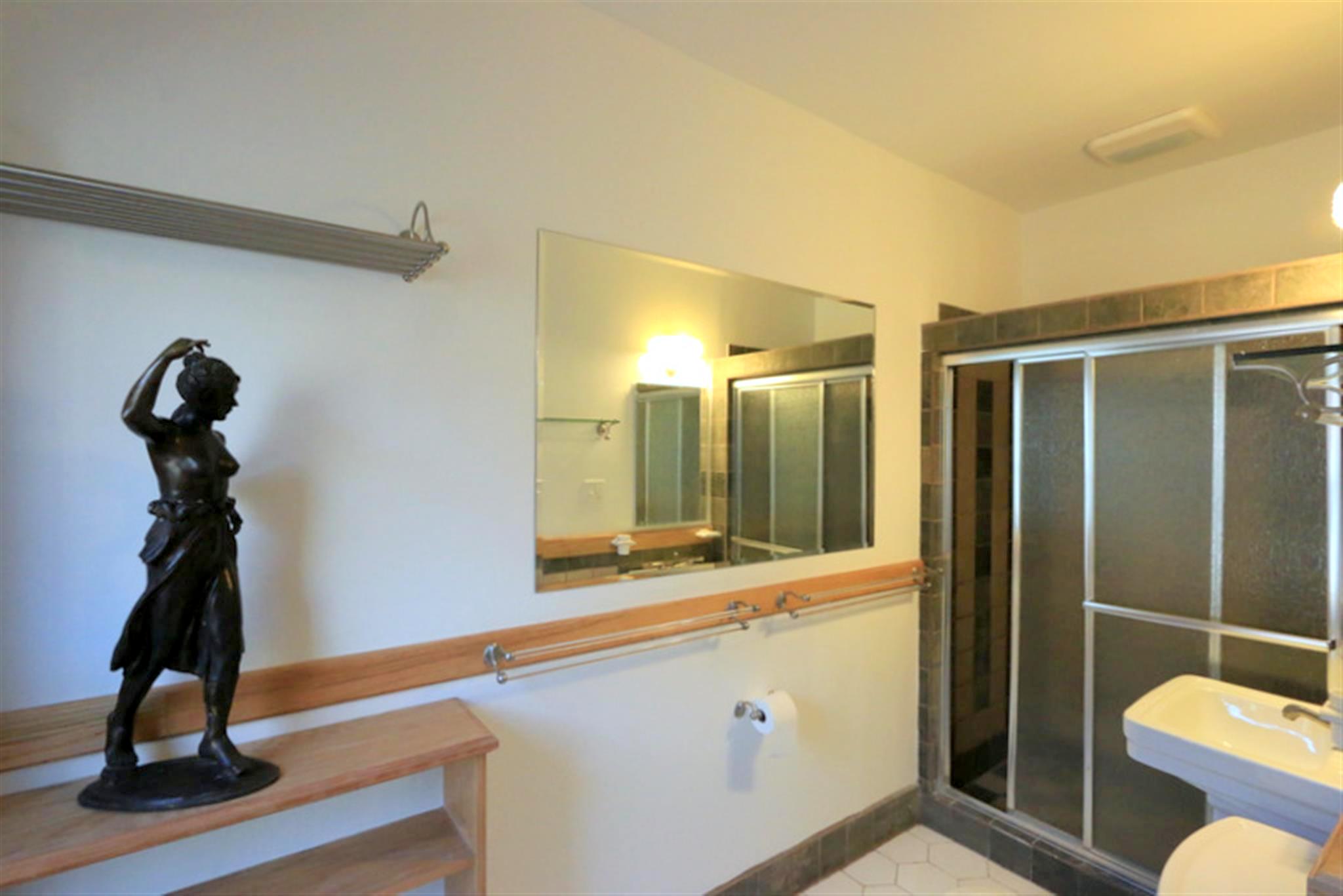 1.5 bed, 1 bath apartment for rent at 900 Massachusetts Ave Unit Five, Central Square — photo 5 of 16