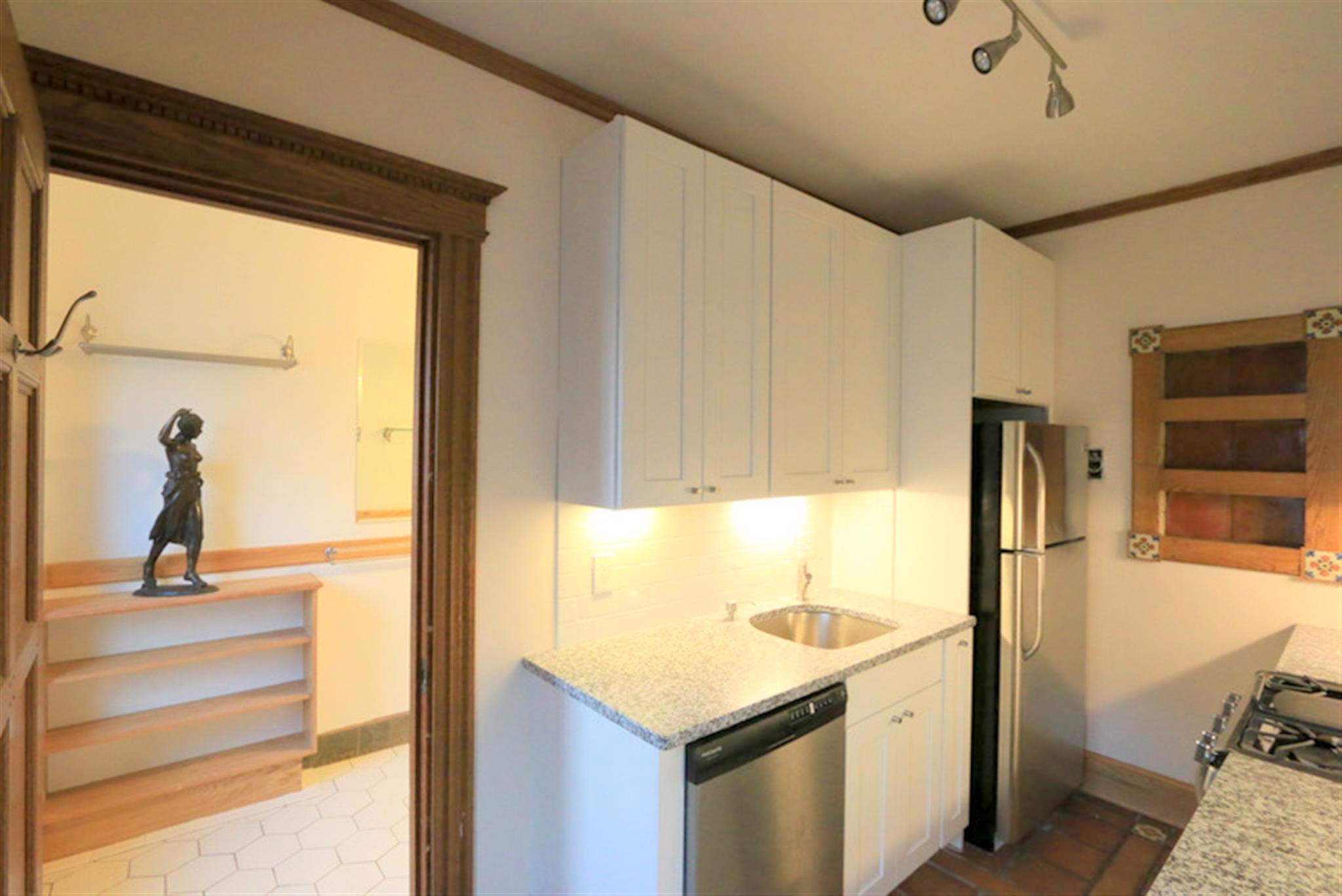 1.5 bed, 1 bath apartment for rent at 900 Massachusetts Ave Unit Five, Central Square — photo 4 of 16