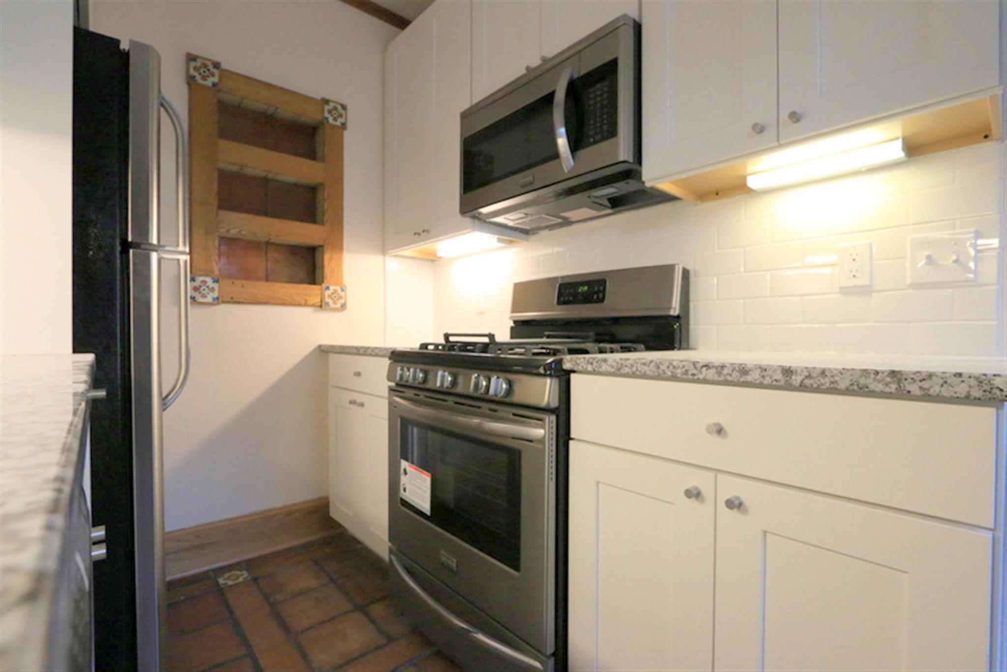 1.5 bed, 1 bath apartment for rent at 900 Massachusetts Ave Unit Five, Central Square — photo 2 of 16