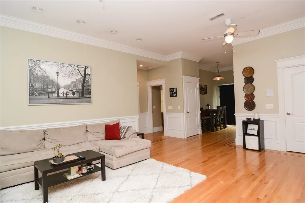 193 W 8th St, South Boston