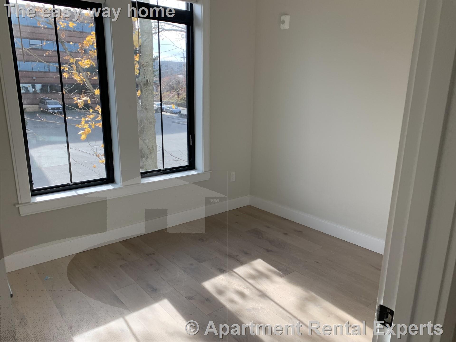 157 Everett St, Allston