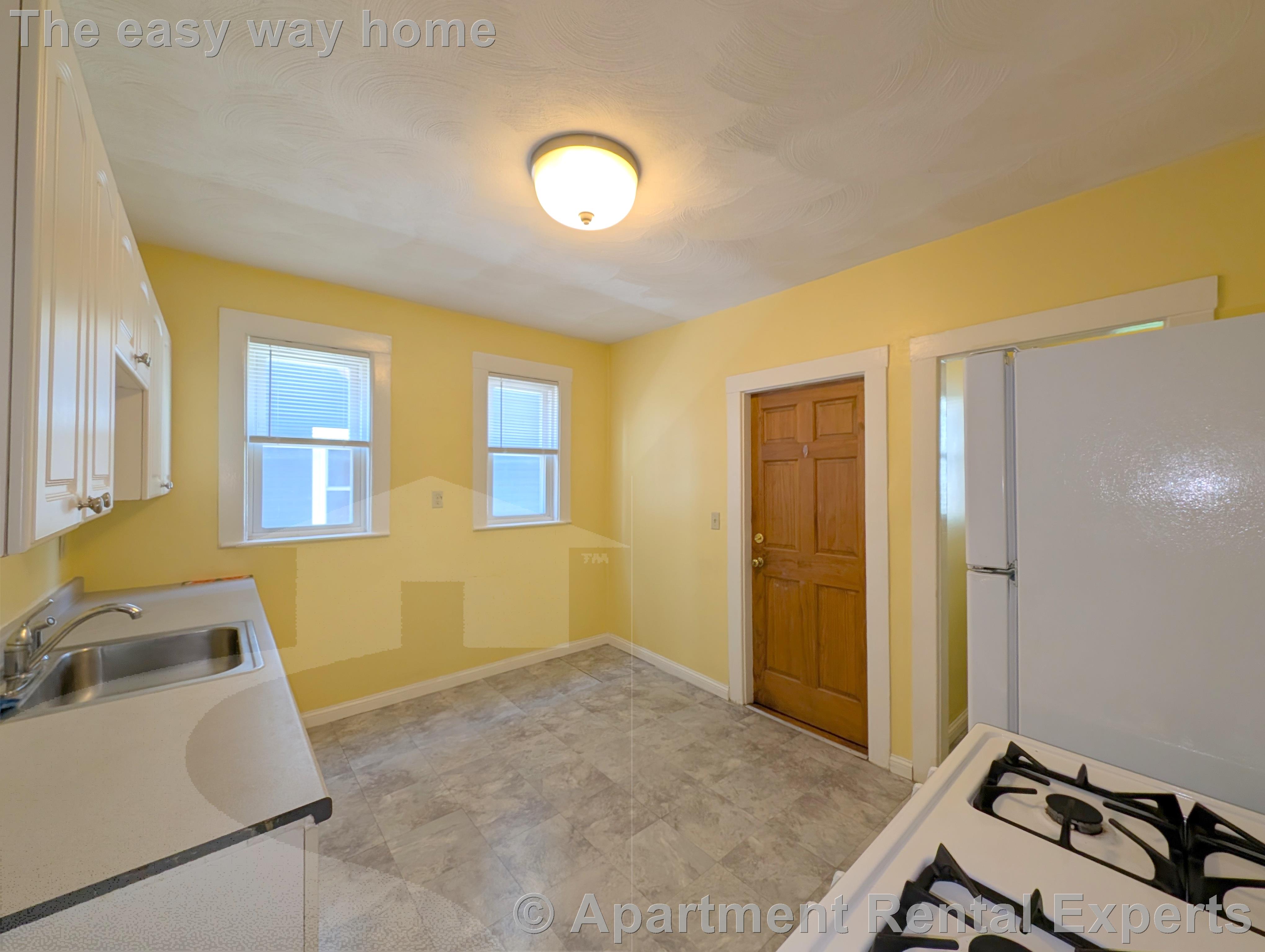 79 Conwell Ave, Tufts