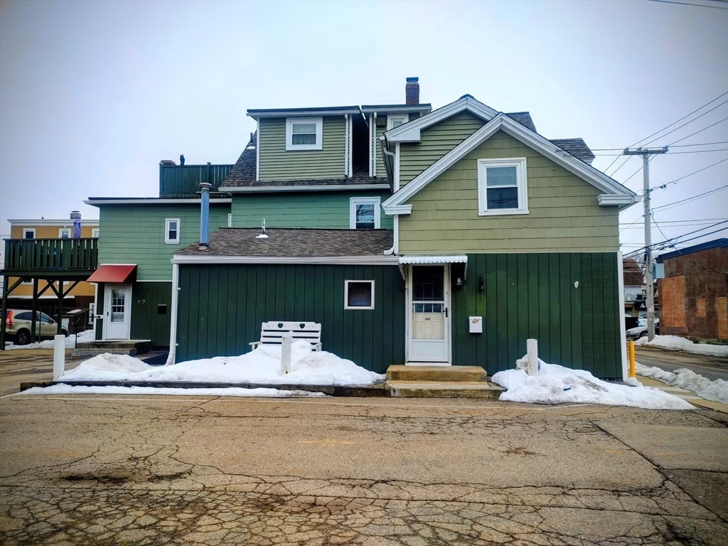 65 East St, North Attleboro