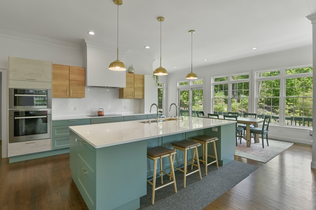 3 Wood Ln, Winchester