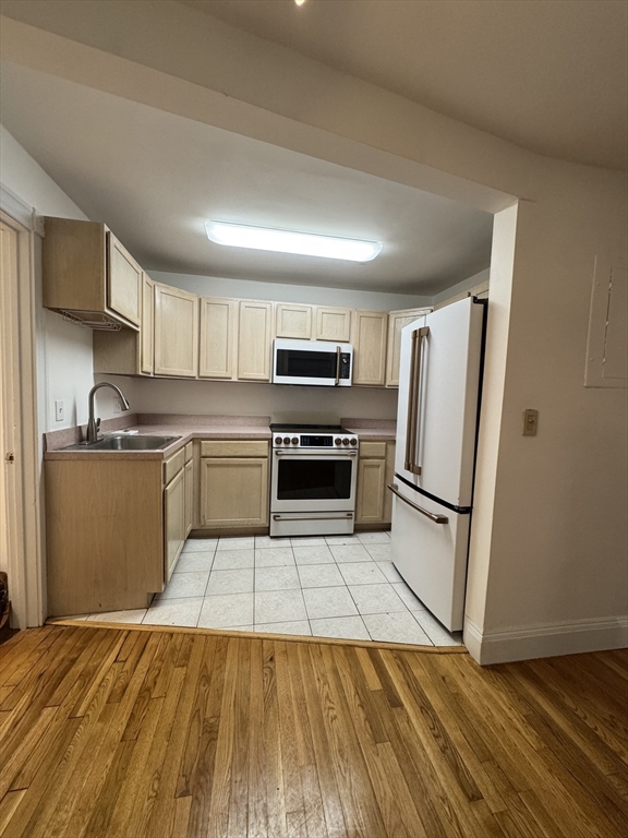 85 E Brookline St, South End