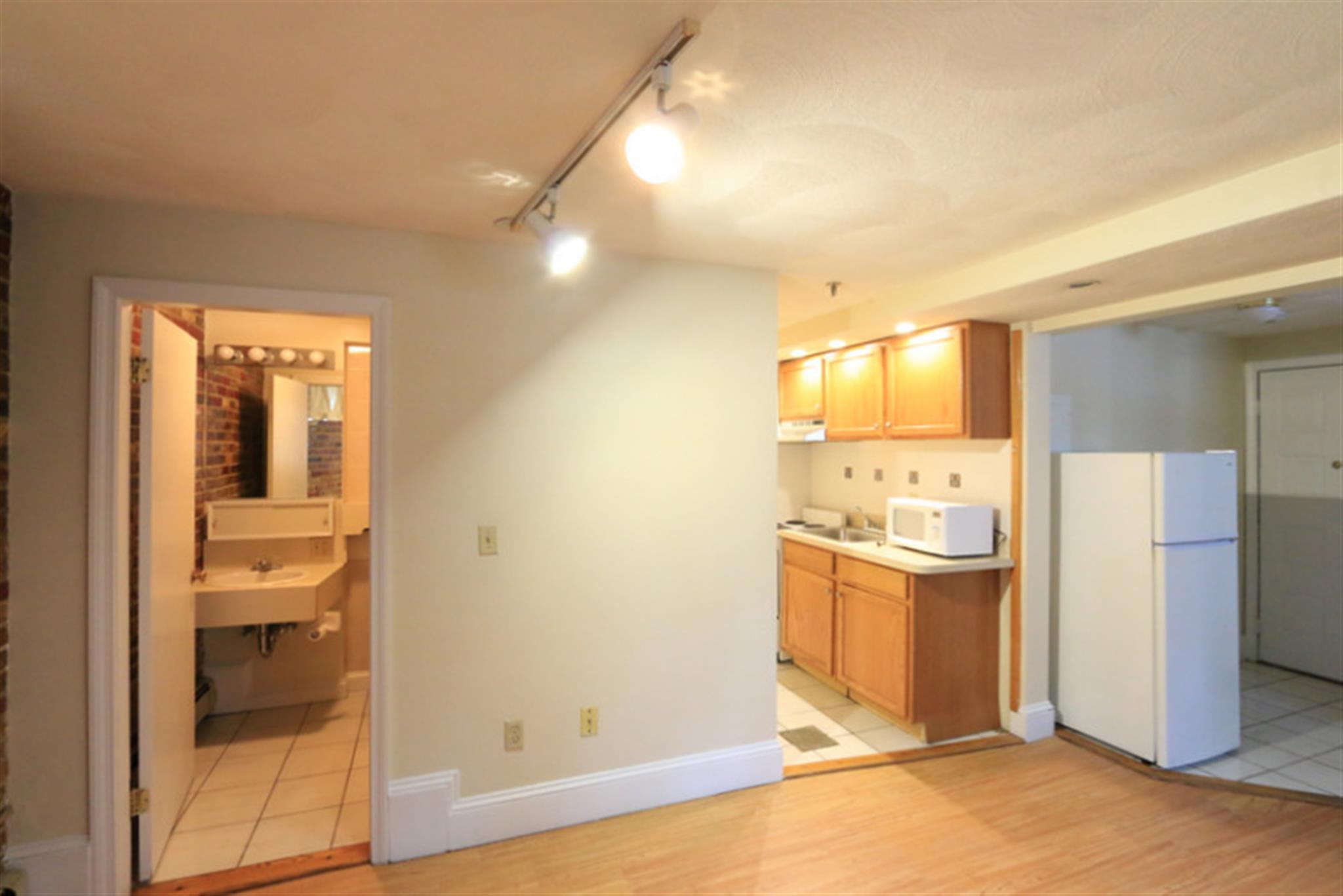 1 bed, 1.5 bath apartment for rent at 12 Mount Auburn St Unit 2, Riverside — photo 2 of 14