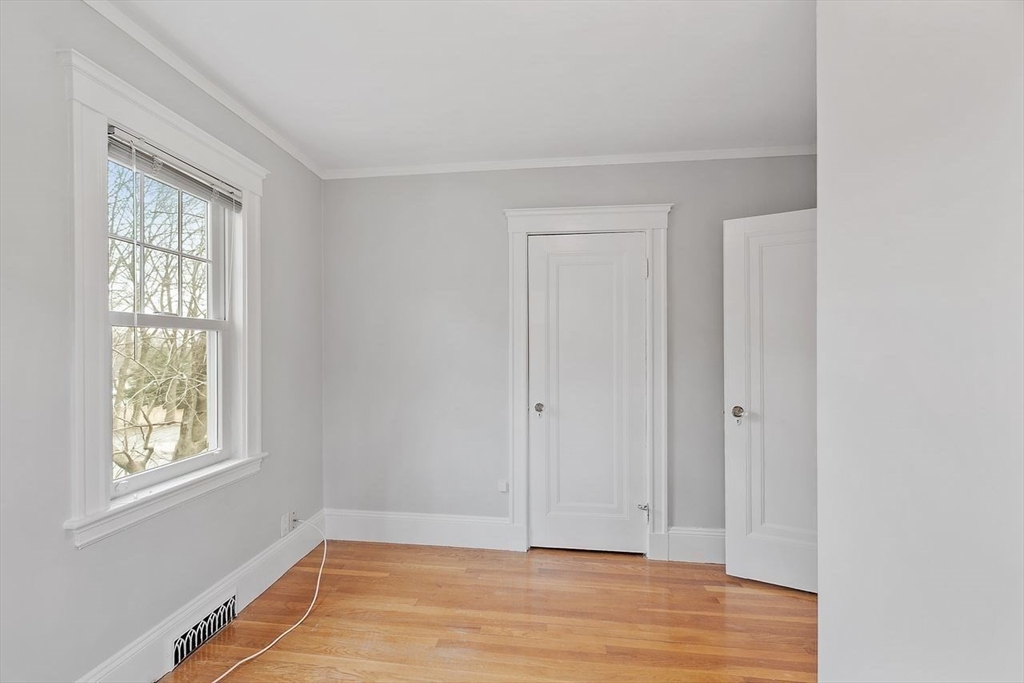 110 Leonard St, Belmont