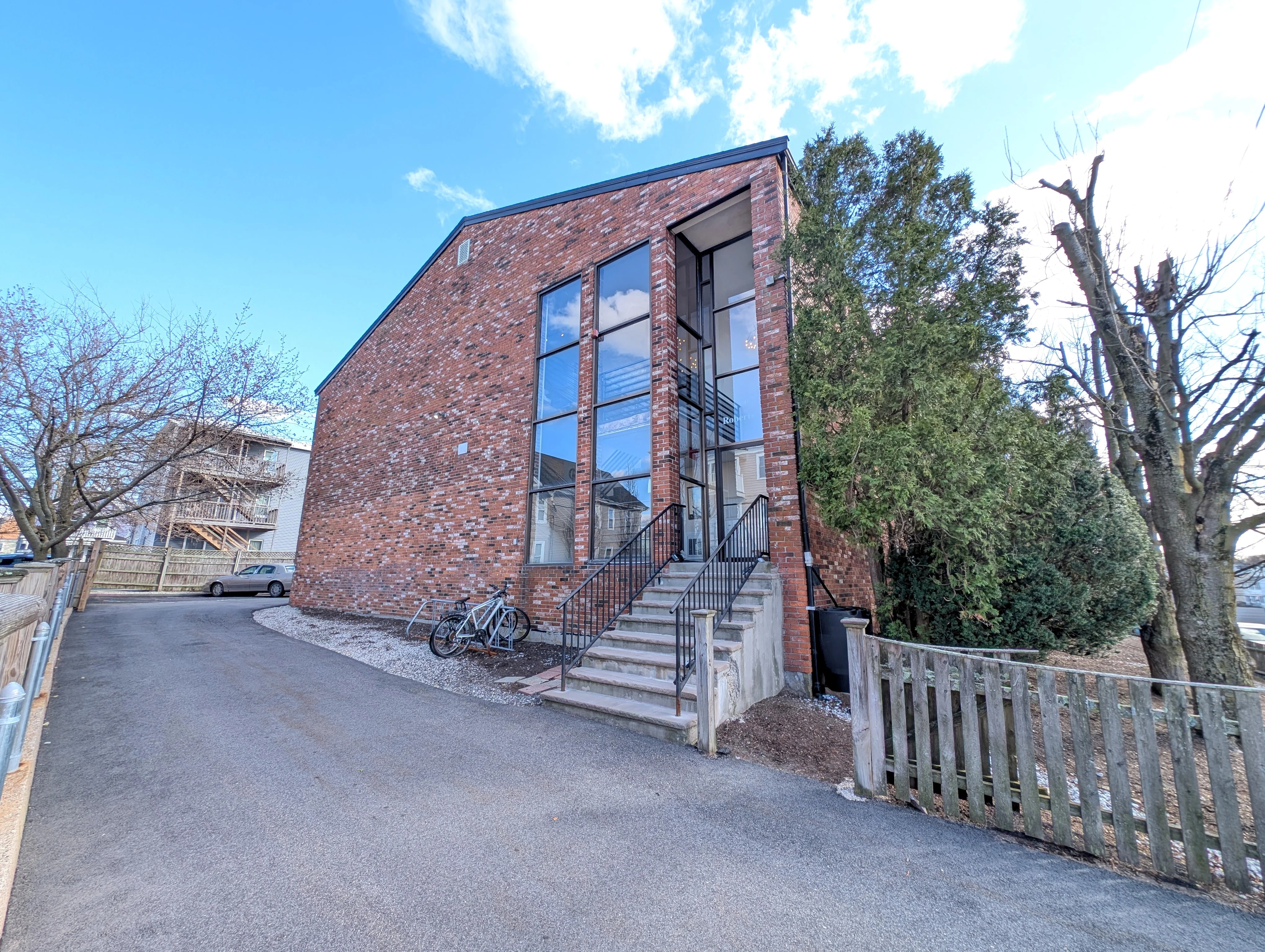 10 Roberts St, Magoun Square