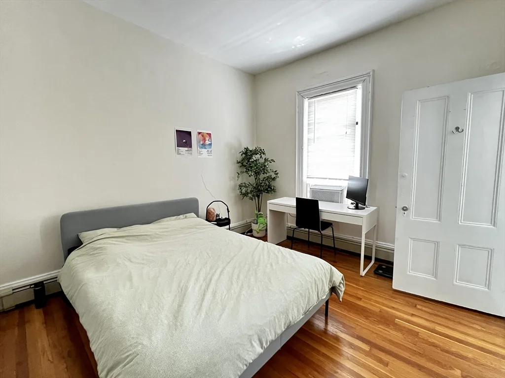 106 Magazine St, Cambridgeport