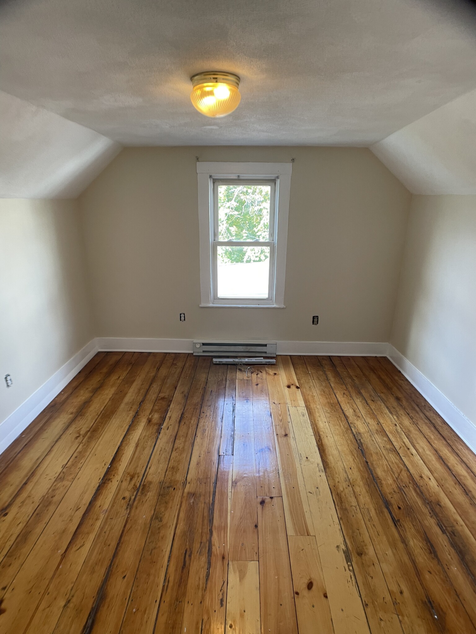 11 Clarendon Ave, Teele Square