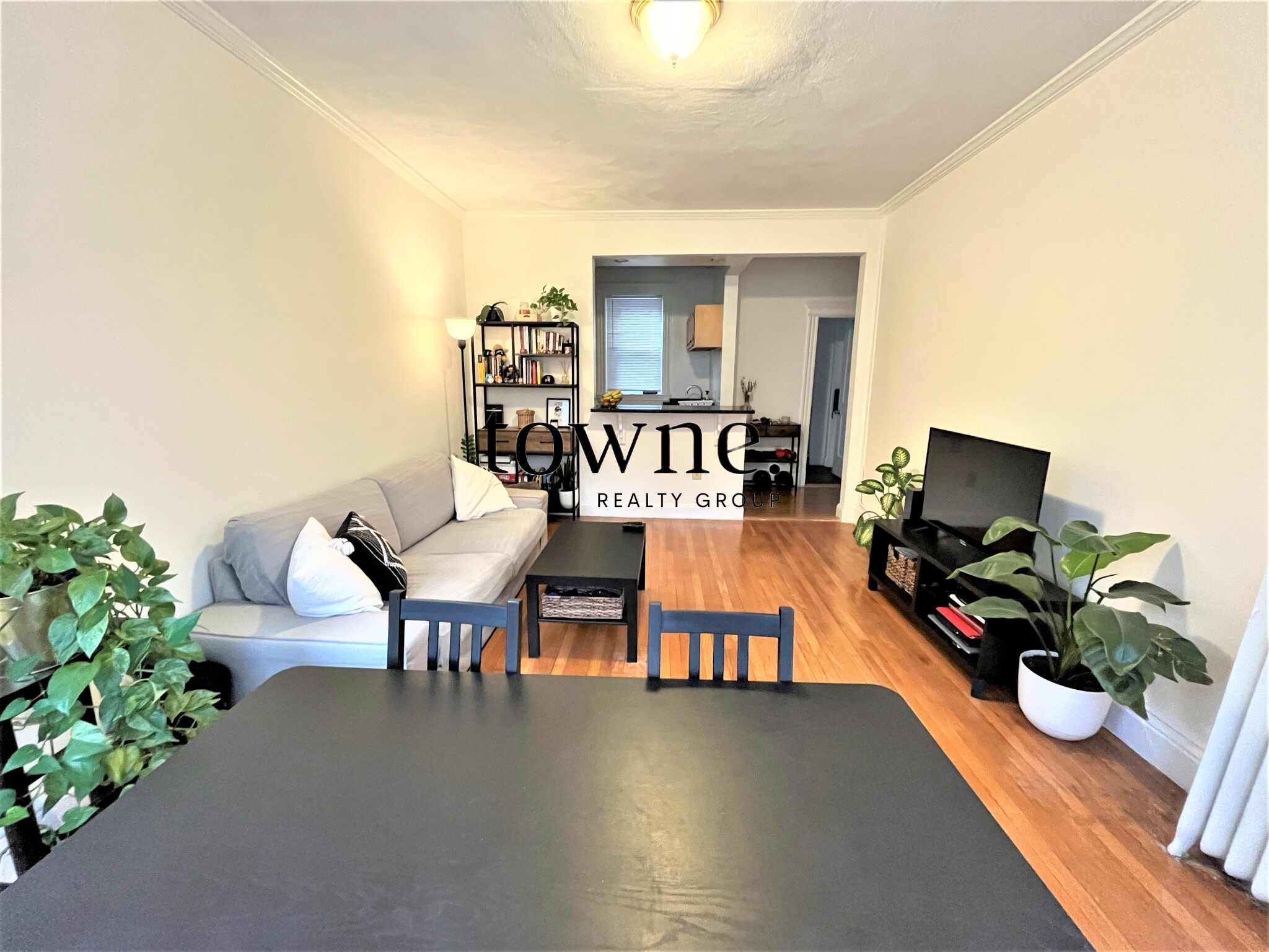 111 Queensberry St, Fenway