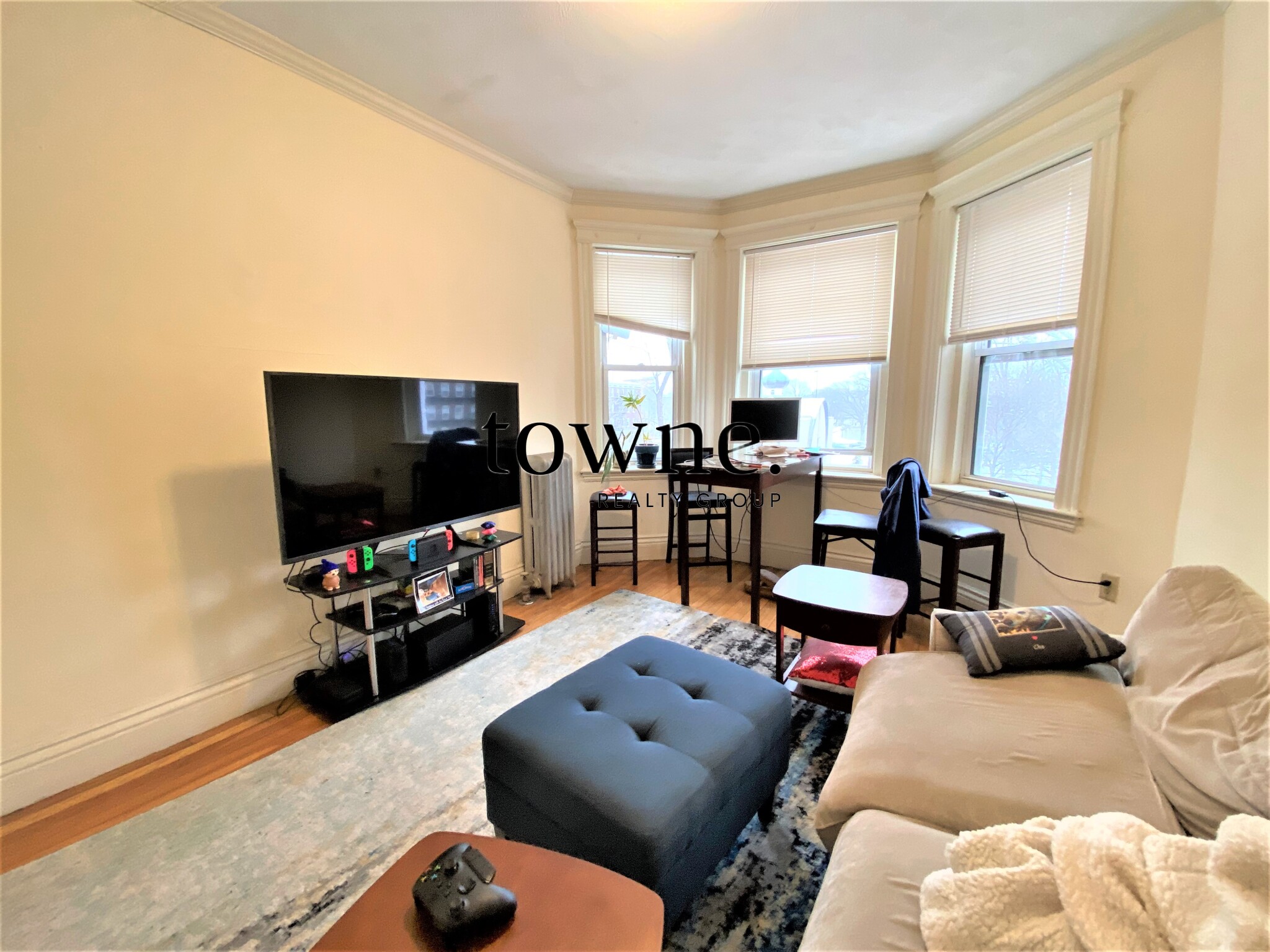 100 Queensberry St, Fenway