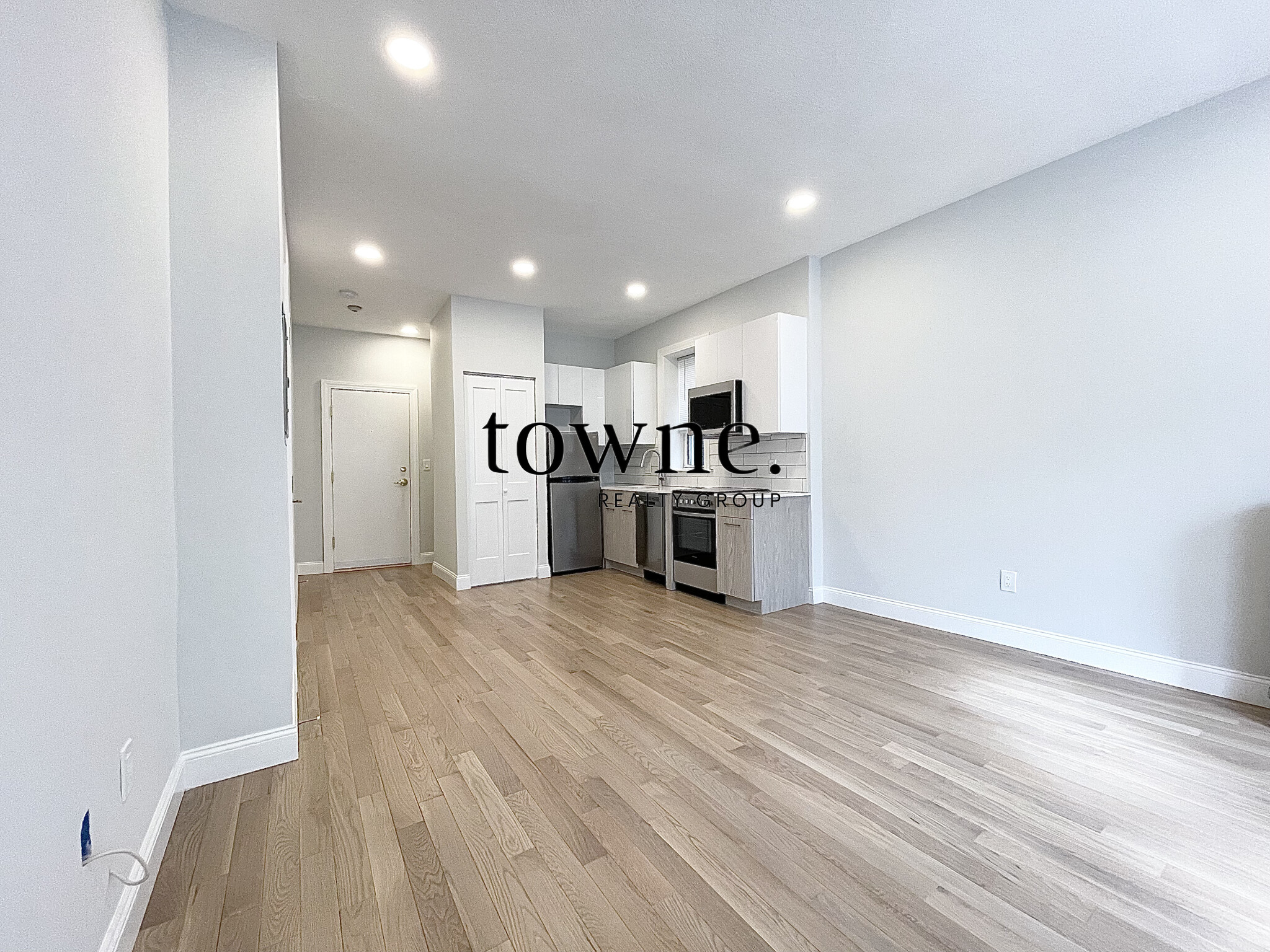 104 Queensberry St, Fenway