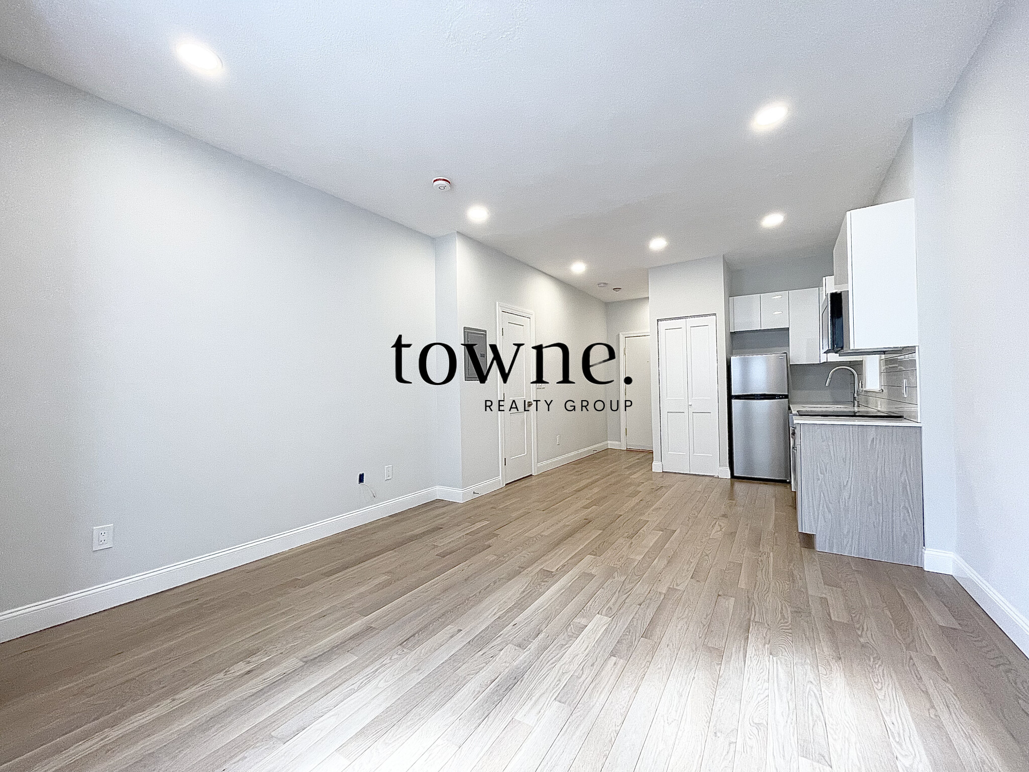 104 Queensberry St, Fenway