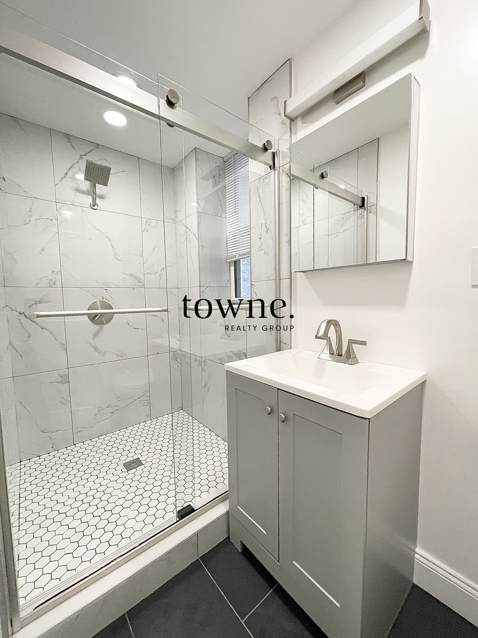 104 Queensberry St, Fenway