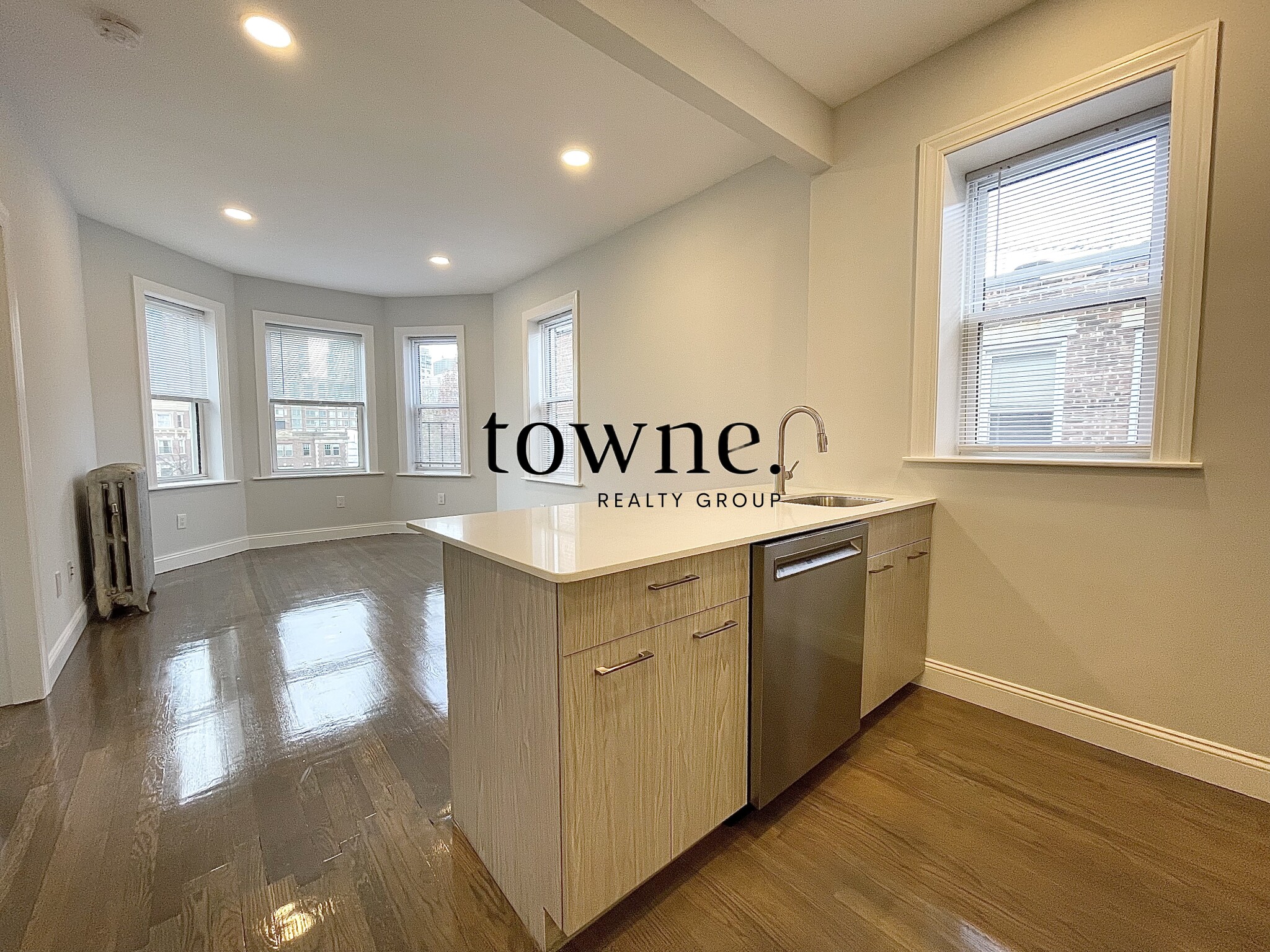 111 Queensberry St, Fenway