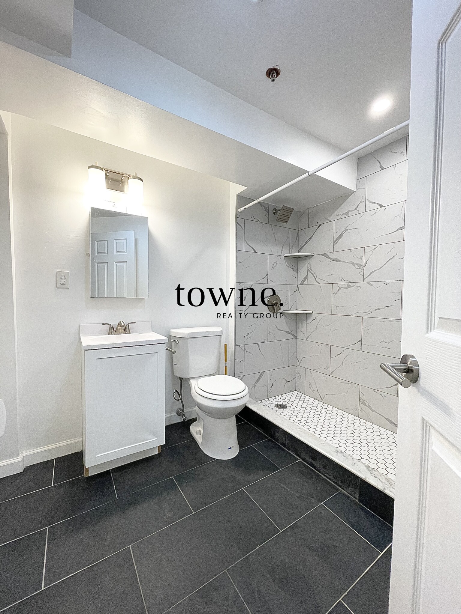 28 Queensberry St, Fenway