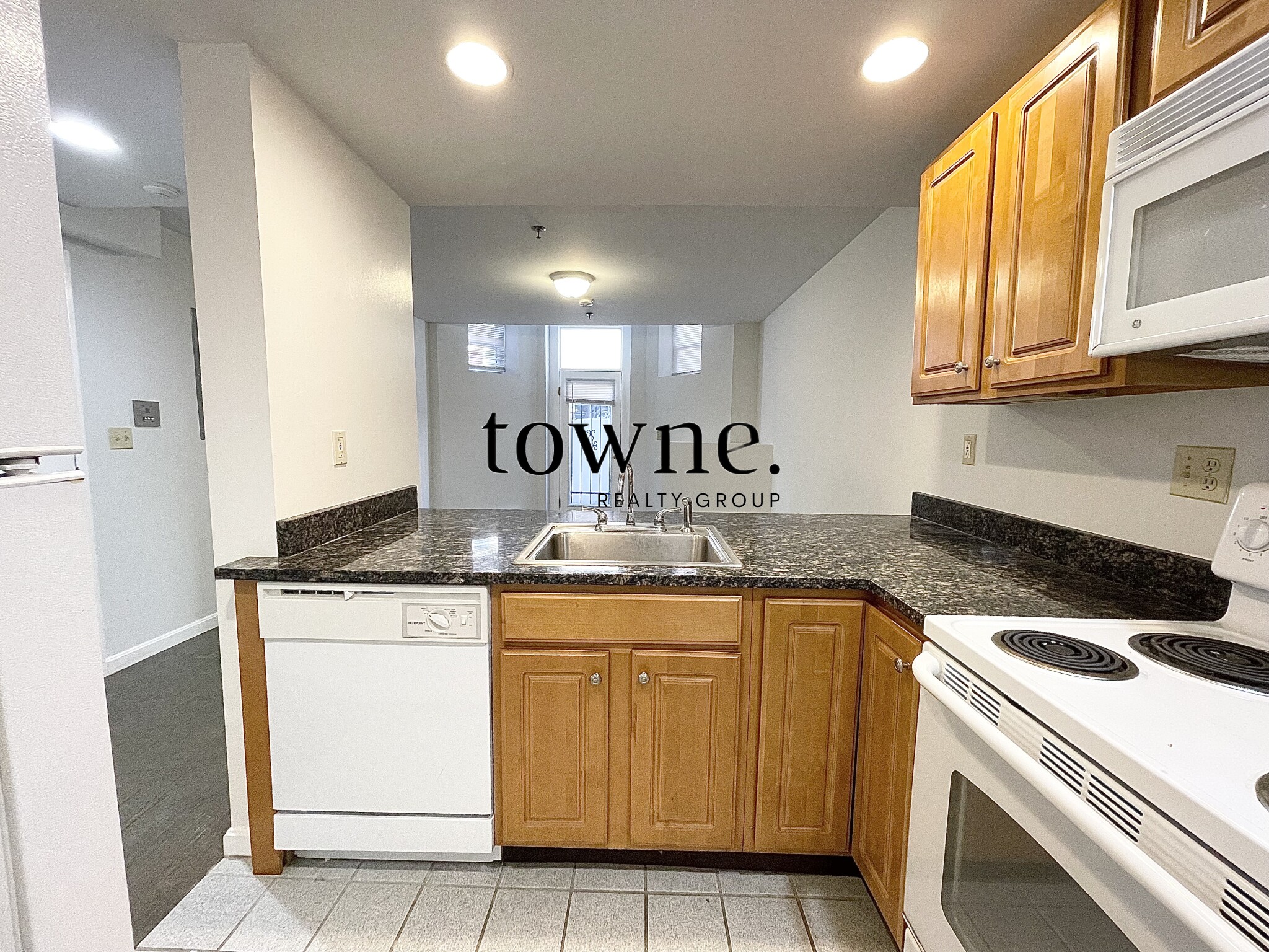 28 Queensberry St, Fenway