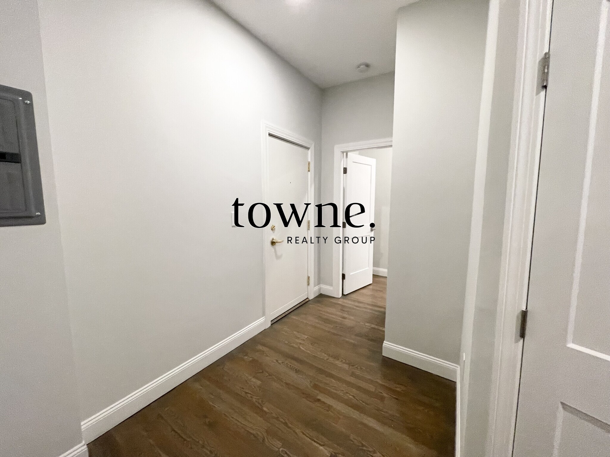 102 Queensberry St, Fenway