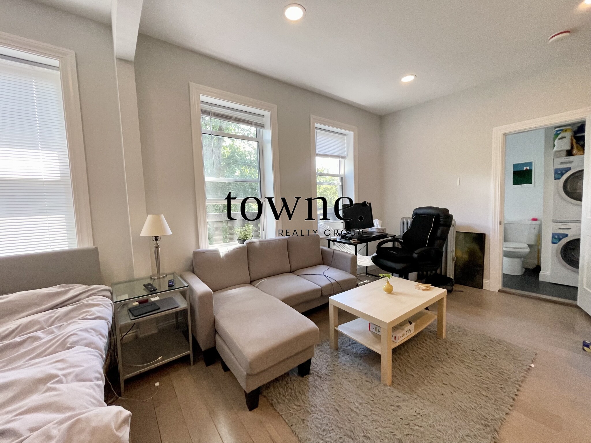 19 Queensberry St, Fenway