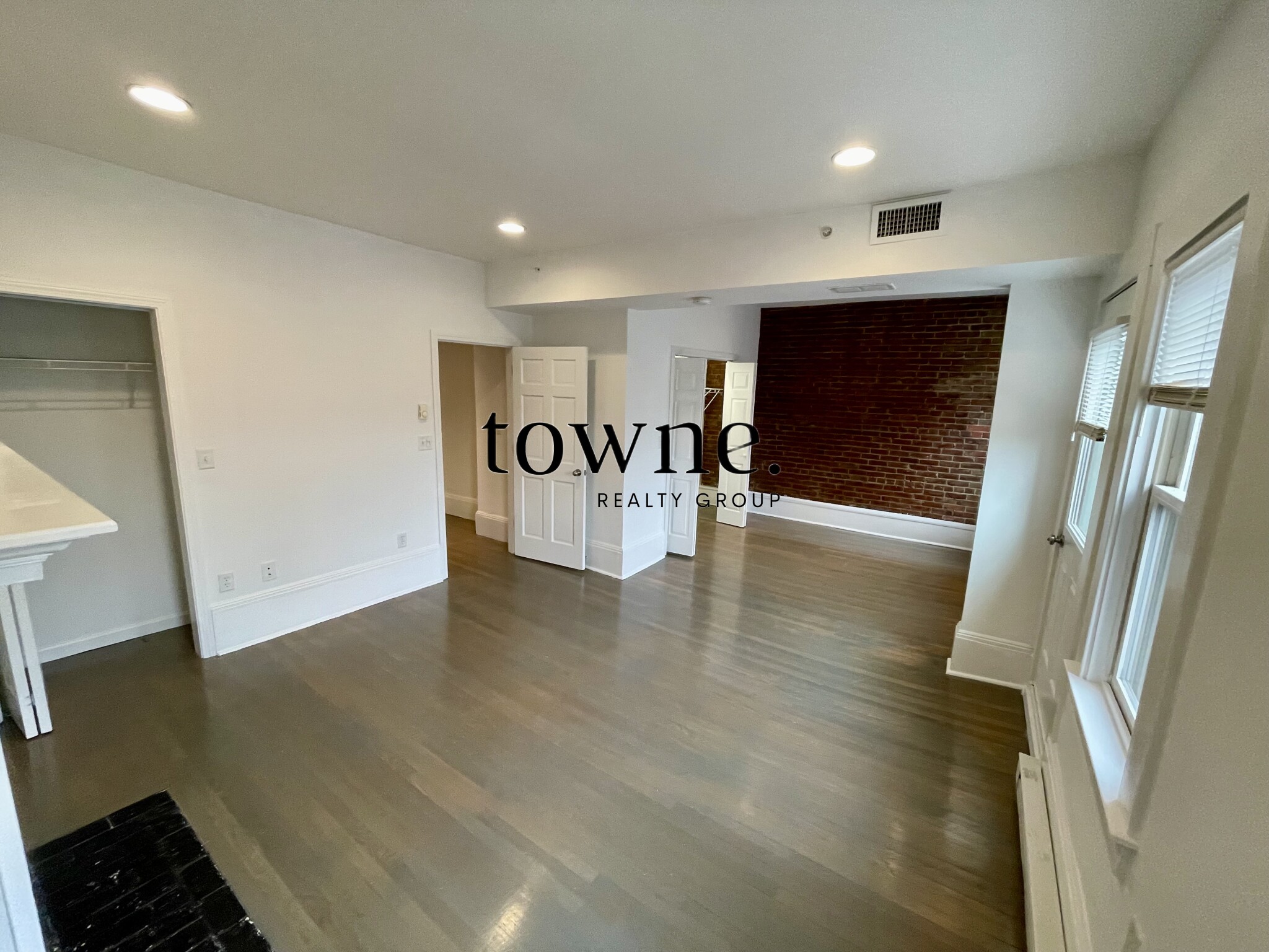 1404 Beacon St, Corey Hill