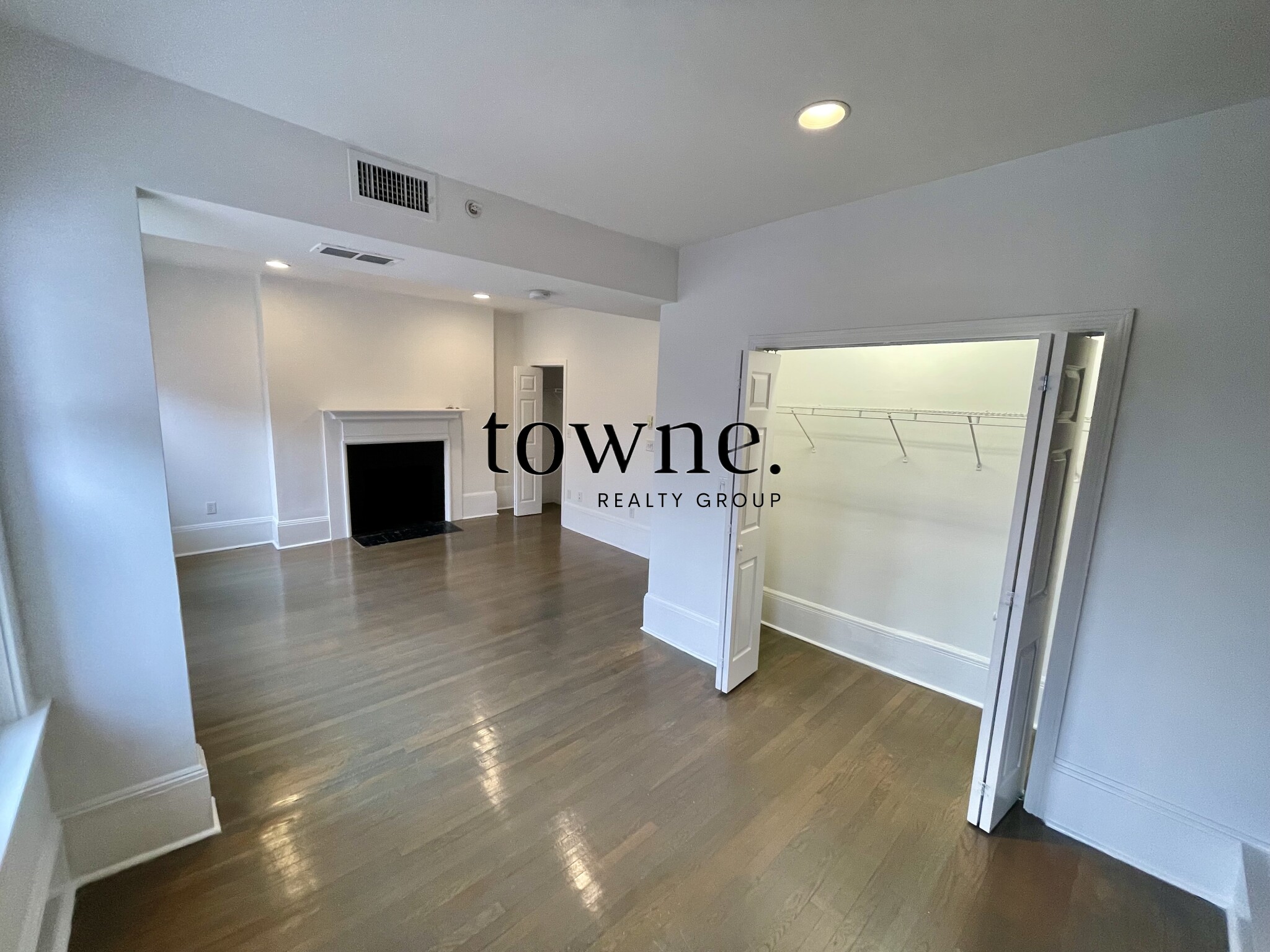 1404 Beacon St, Corey Hill