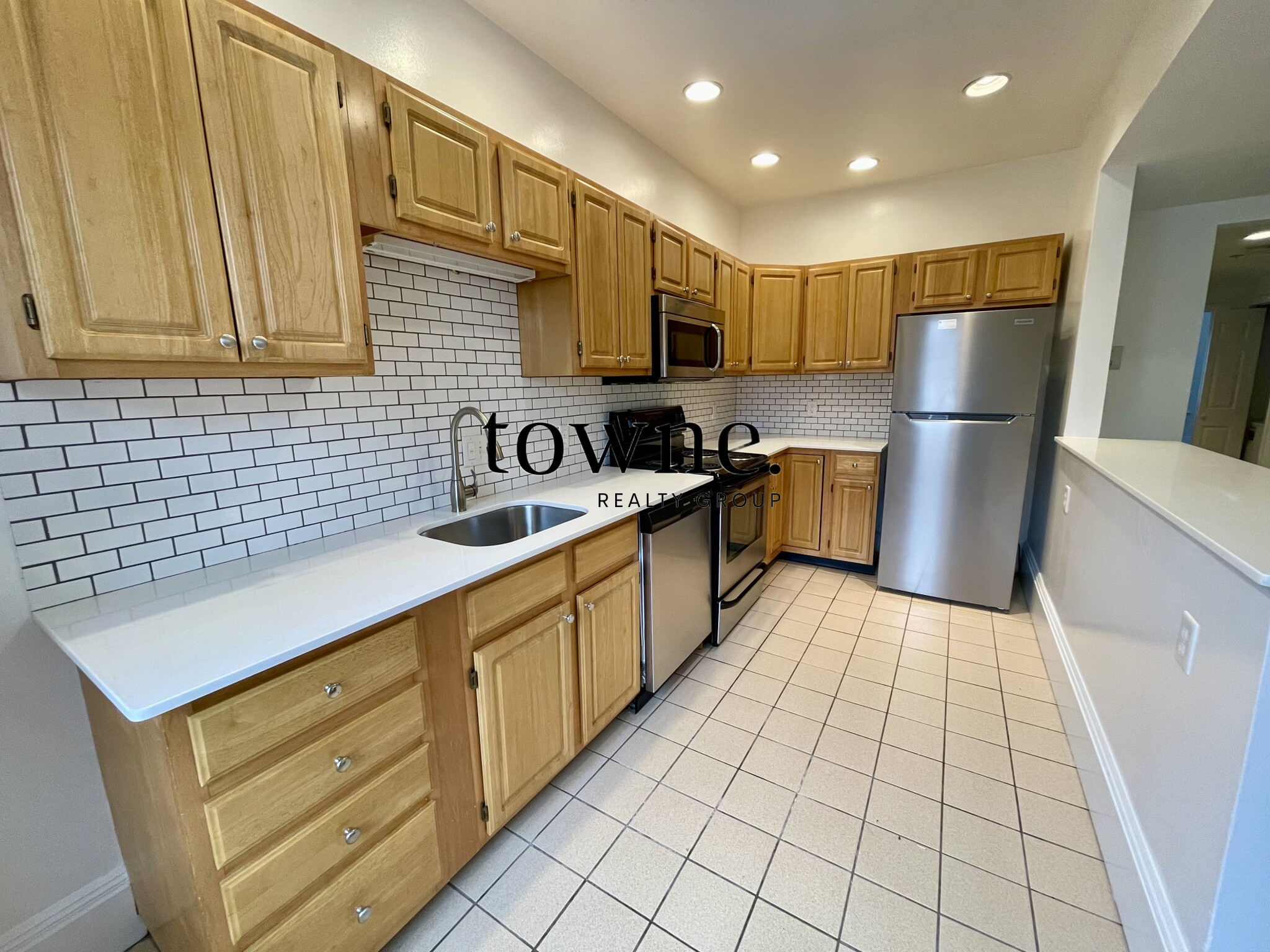 1404 Beacon St, Corey Hill