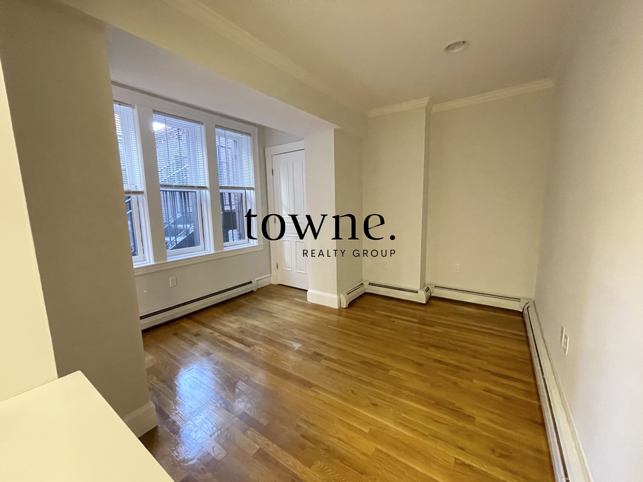 195 Commonwealth Ave, Back Bay