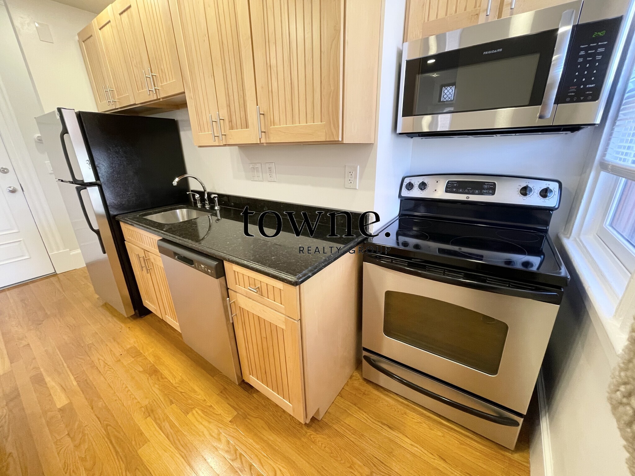 195 Commonwealth Ave, Back Bay