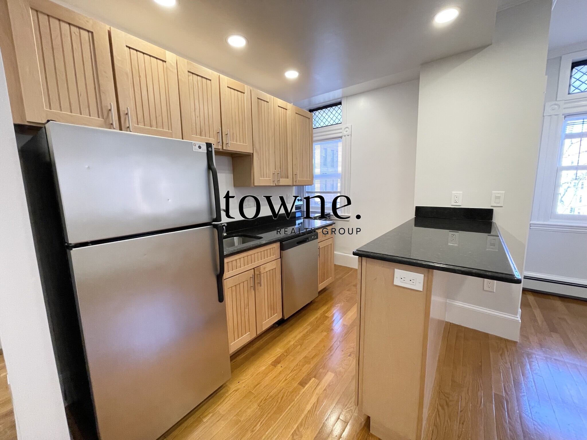 195 Commonwealth Ave, Back Bay