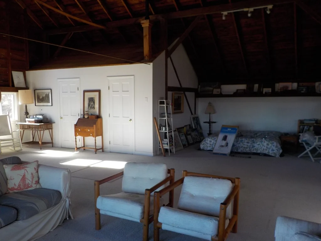 186 Brayton Point Rd, Acoaxet