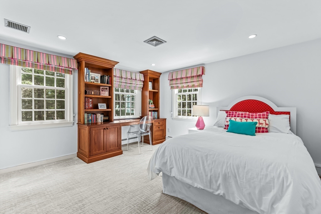 22 Chadwick Rd, Weston