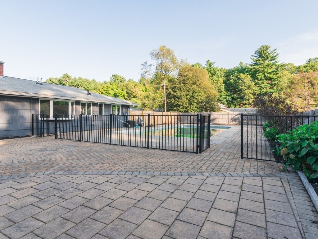 4 Arbetter, Framingham