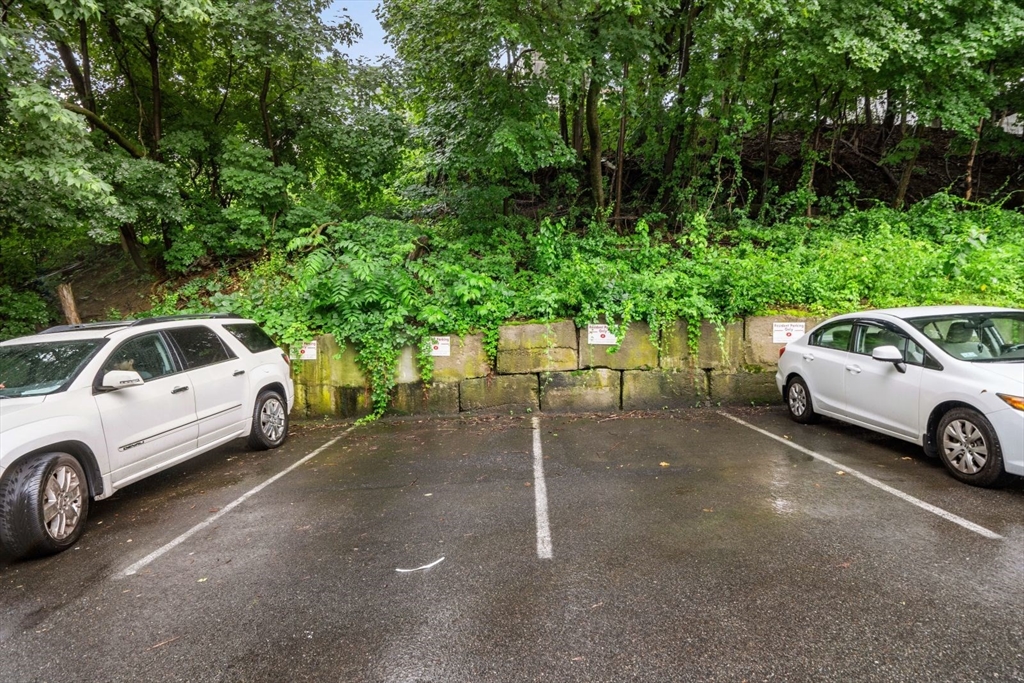 570 Washington St, Brighton