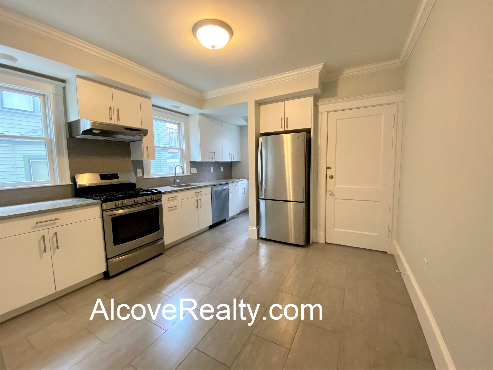 92 Powder House Boulevard, Teele Square