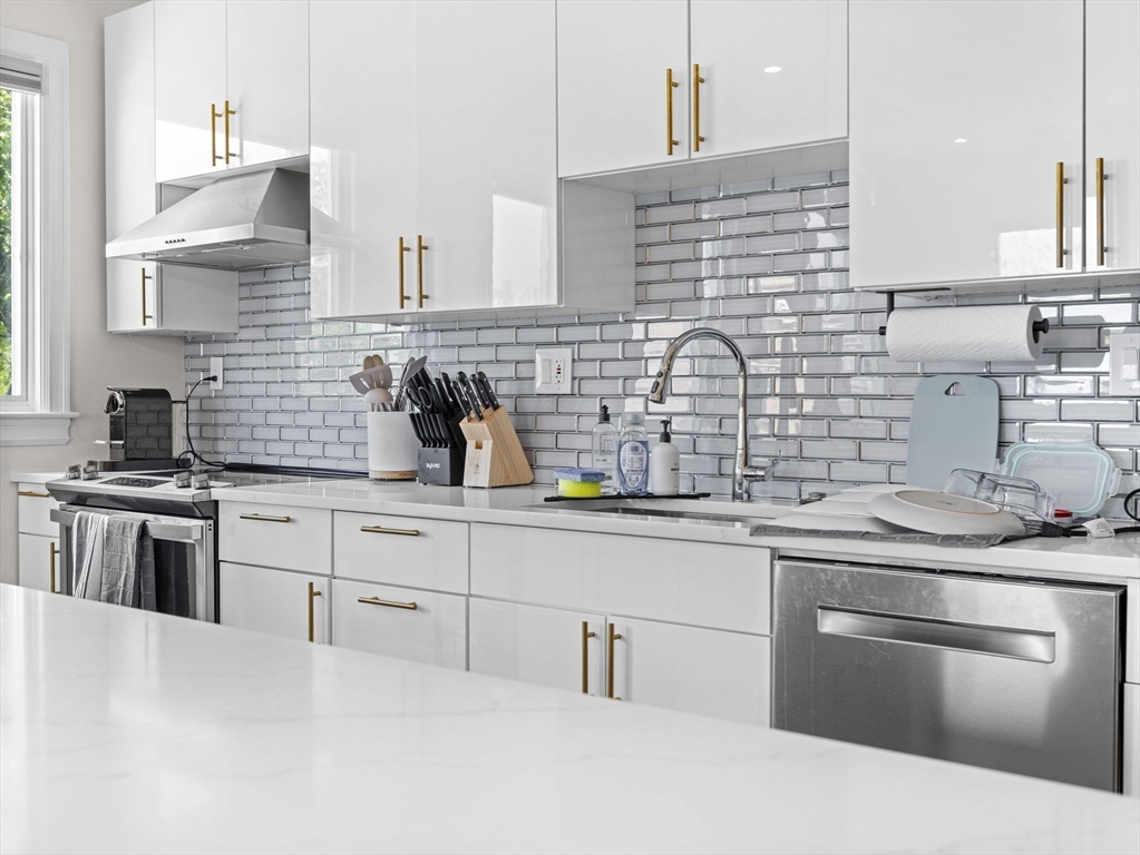 753 E Broadway, South Boston