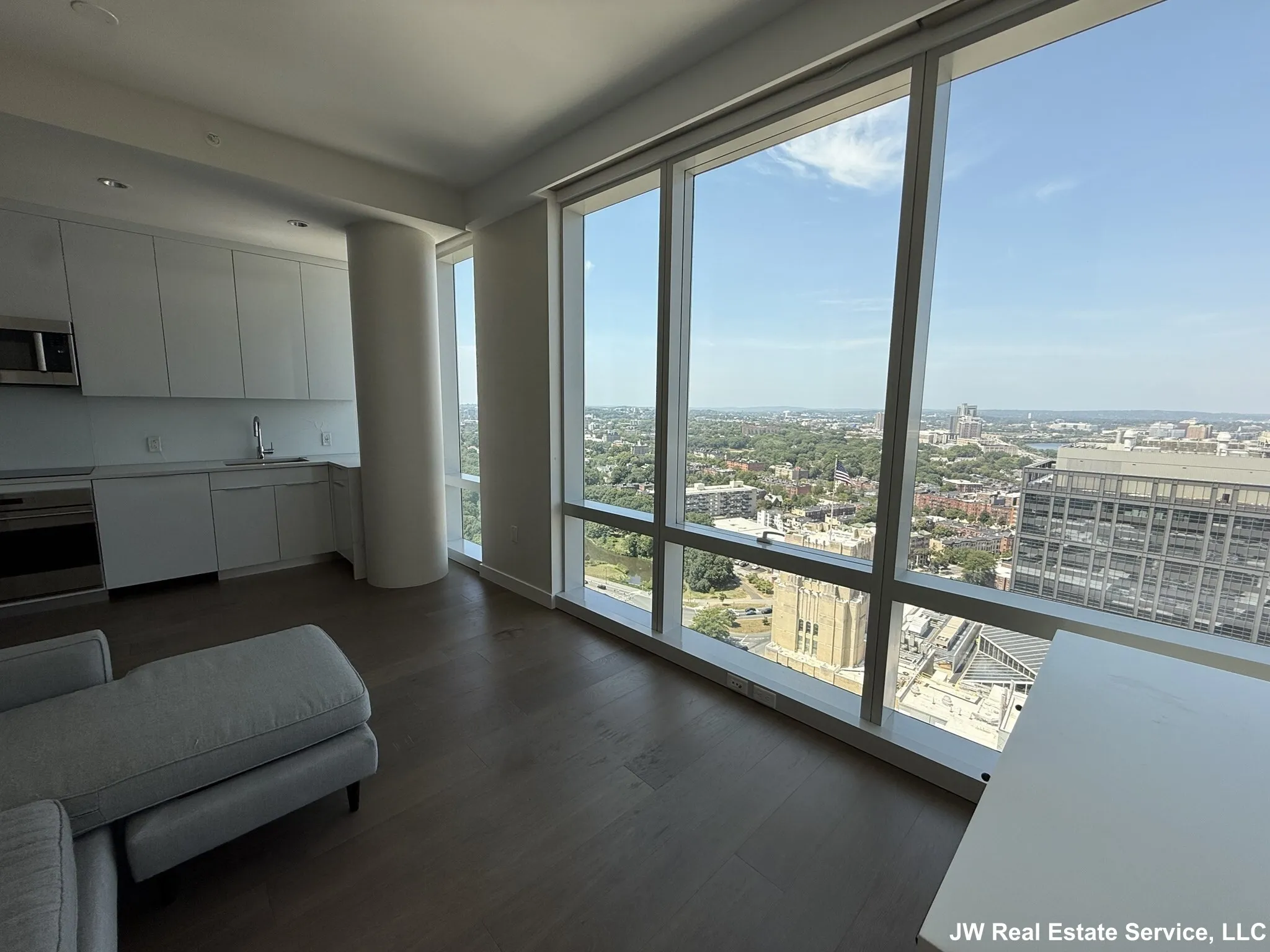 188 Brookline Ave, Fenway