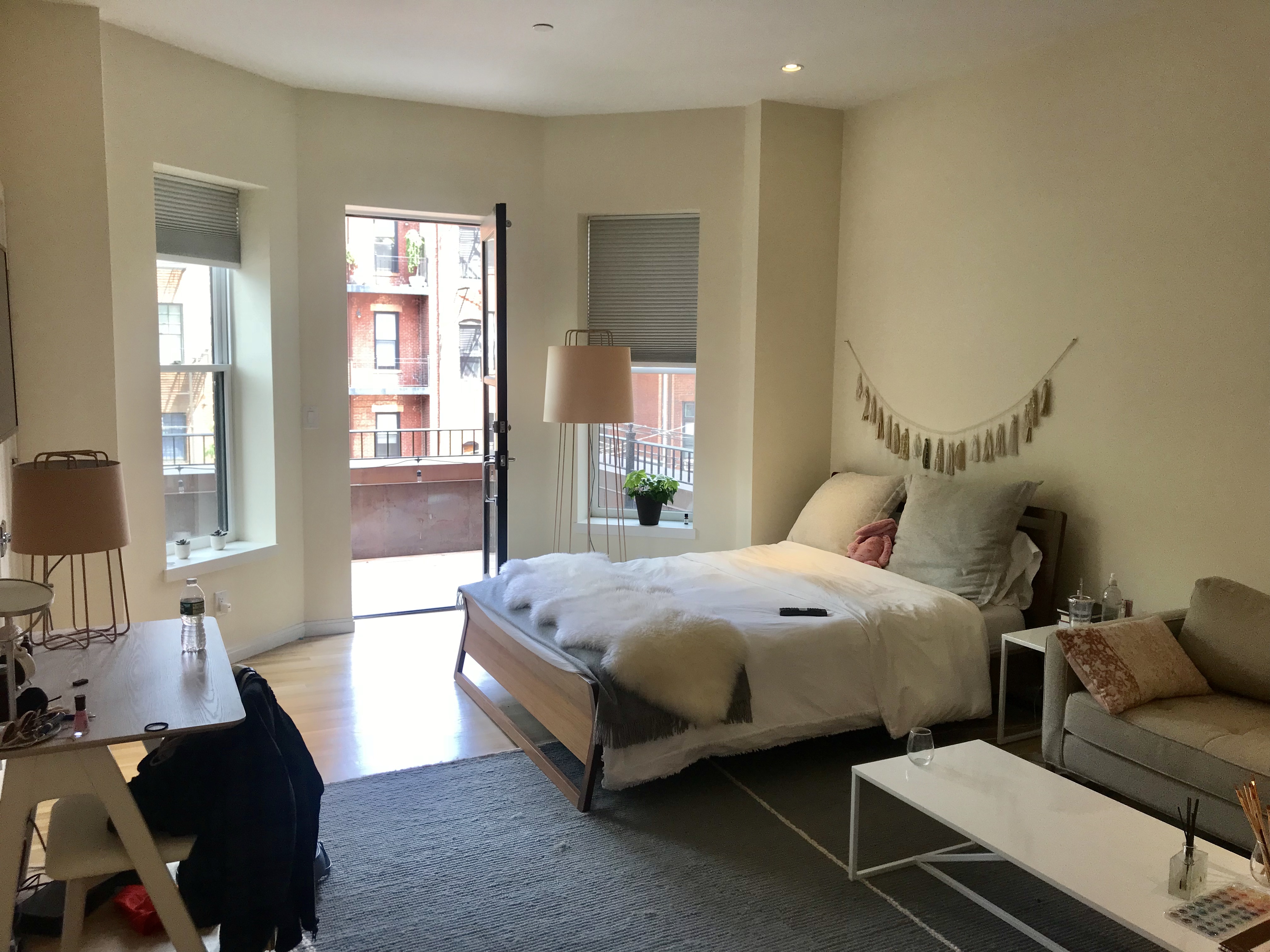 209 Newbury St, Back Bay