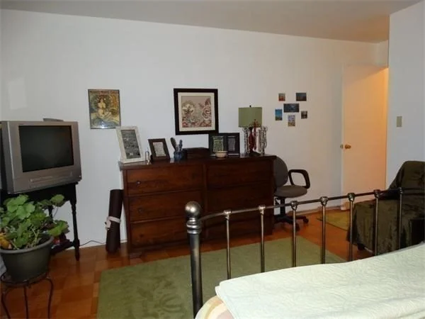 1203 Windsor, Framingham