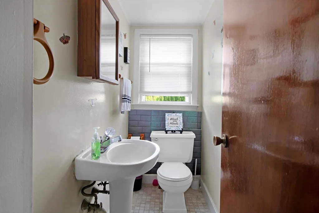 26 Moreland Ave, Dedham