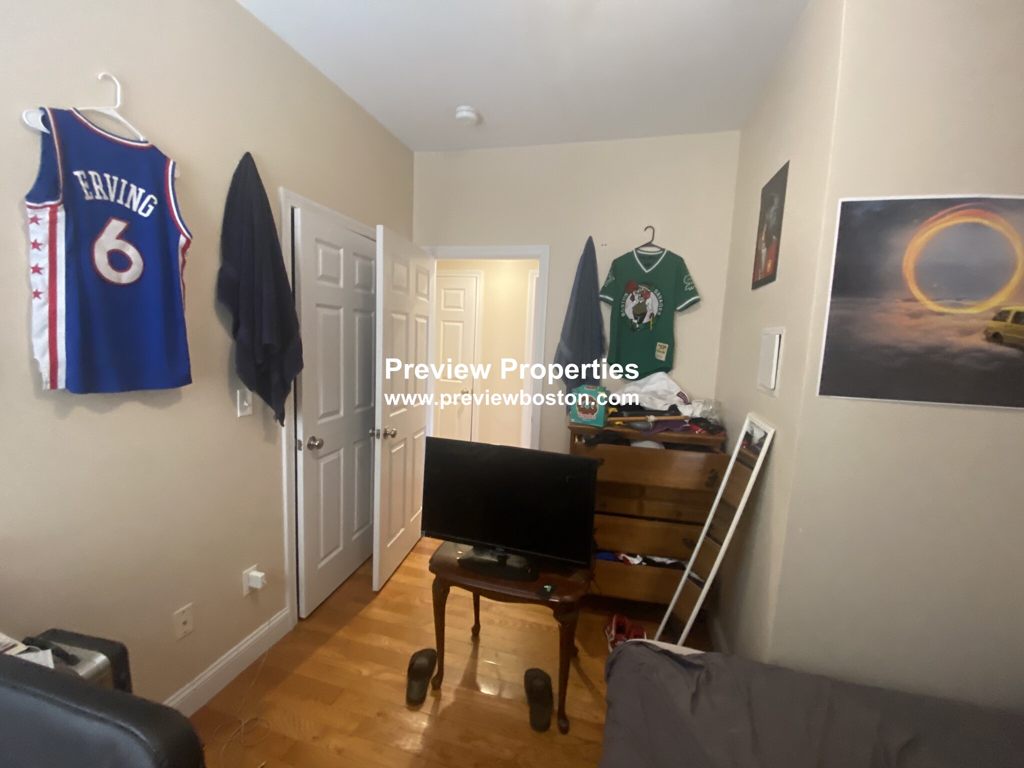 30 Circuit St, Roxbury