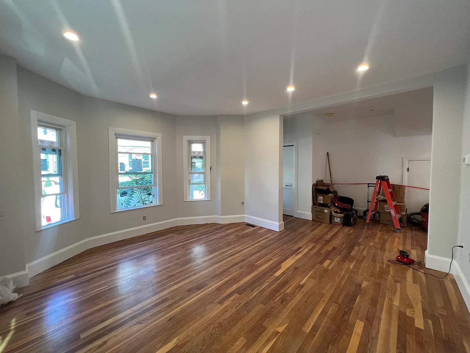 55 Lowell St, Spring Hill