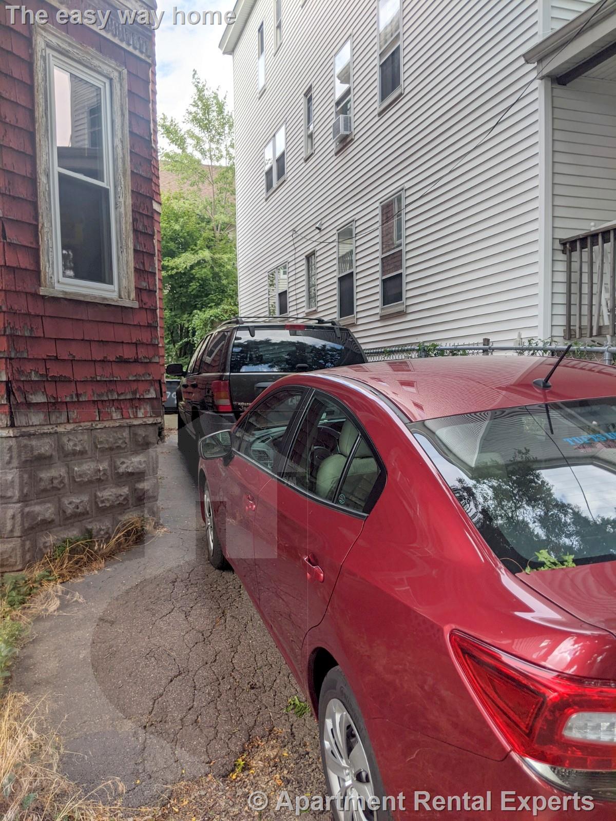 79 Conwell Ave, Tufts