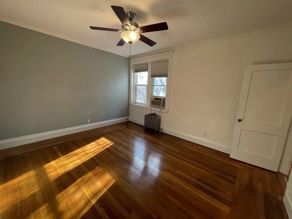 25 Stearns Rd, Coolidge Corner