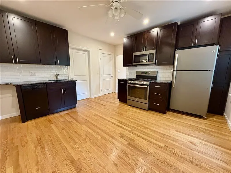 17 Oxford St, Spring Hill