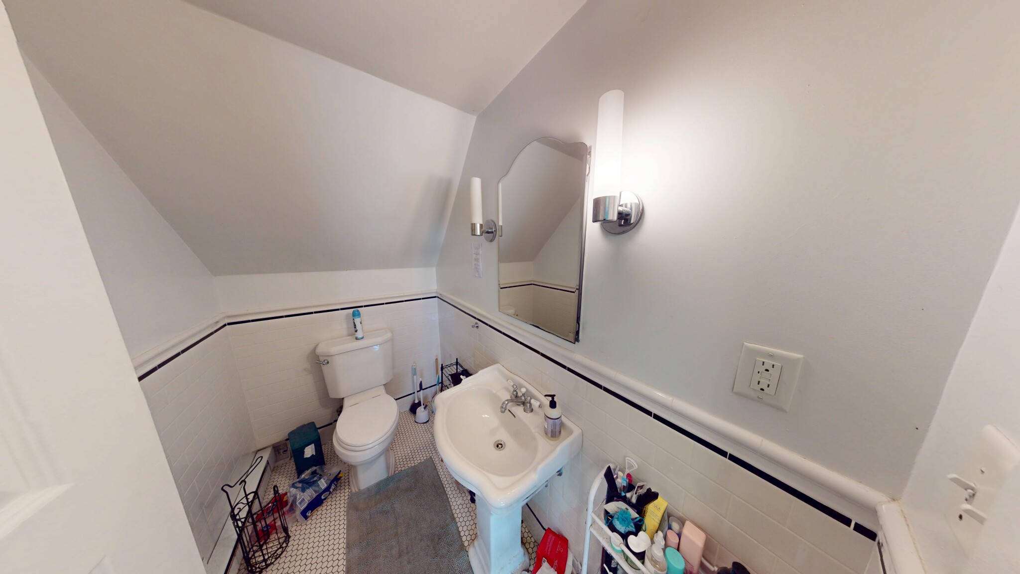 1 Woodstock Ave, Brighton