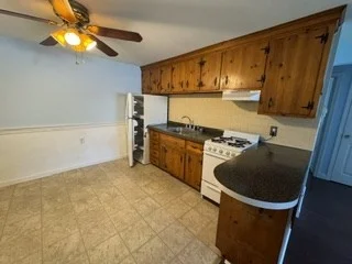 180 Tyngsboro Rd, Chelmsford