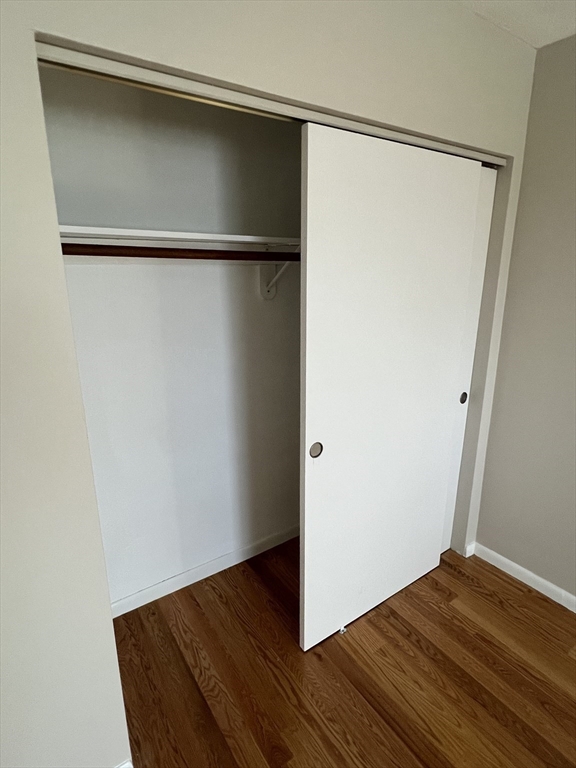 44 Maple St, Hyde Park