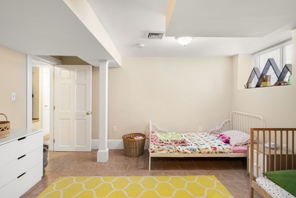 12 Magnolia Ave, Mid-Cambridge