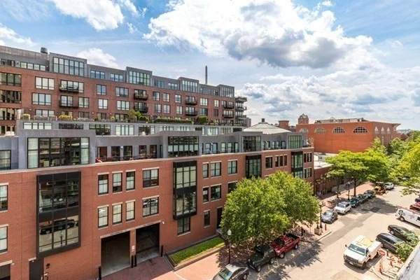 15 Warren Ave, South End